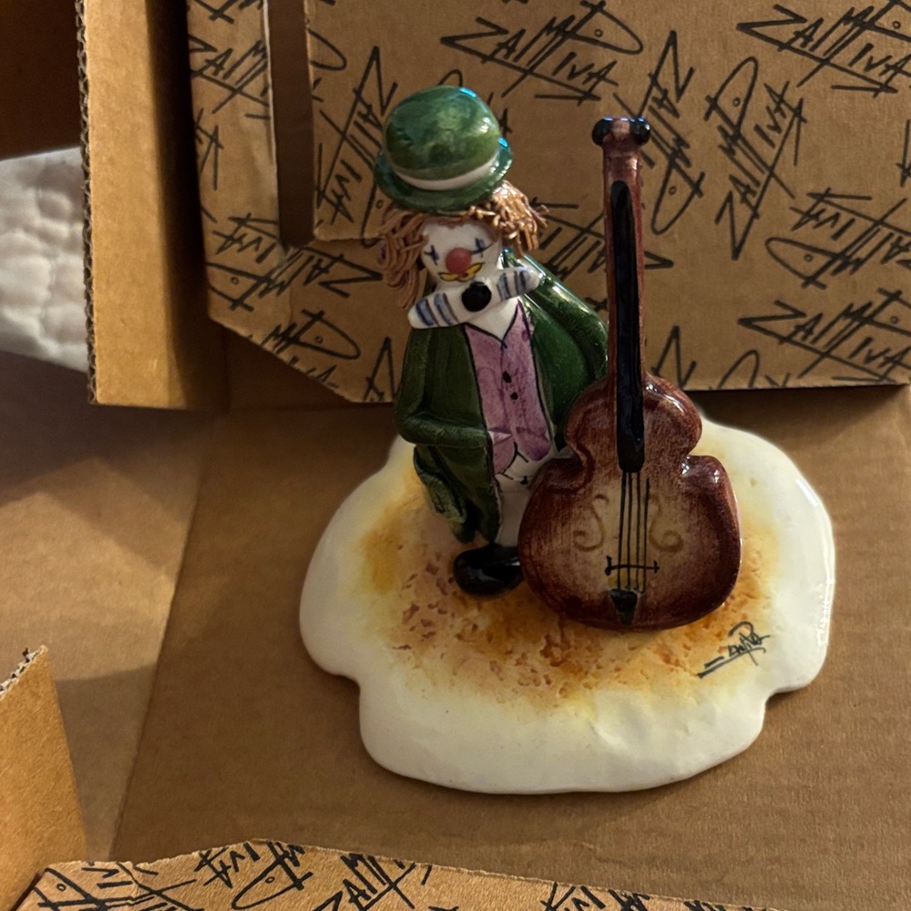 Clown Musician Figurine in Green and Brown - Decorative Home Accent